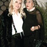 Ajda Pekkan Instagram – Nurlar içinde uyusun 🙏🏻 Hayatıma , hayatımıza kattığı eserler, değerler ve olağanüstü kalemi , ruhu ve vizyonuyla bugün onu her zamankinden daha çok özlüyorum 😔 Mekanı her daim Cennet olsun 🙏🏻 #fikretşeneş #ajdapekkan #