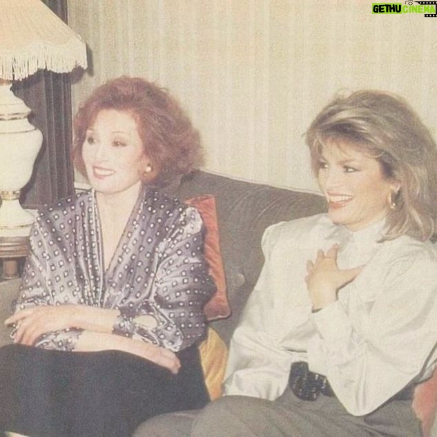 Ajda Pekkan - 24.8K Likes - Ahh Anneciğim, 25 yil dile kolay, sana olan özlemim hic dinmedi , huzur içinde uyu 🙏🏻
Anneler gününüz kutlu olsun.