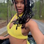 Ajiona Alexus Instagram - In the A handling business 🦦 #Linkinbio #newmusic