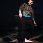 Akın Akınözü Instagram - 2 0 2 2 @lofficielhommesturkiye Genel Yayın Yönetmeni @baglankeskin Fotoğraf @erdi_dogan Moda editörü @yagmurkural_ Saç stylisti @akinunalofficiall Makyaj artisti @zeynepdombaycioglu