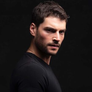 Akın Akınözü Instagram - “Present Perfect Tense”
