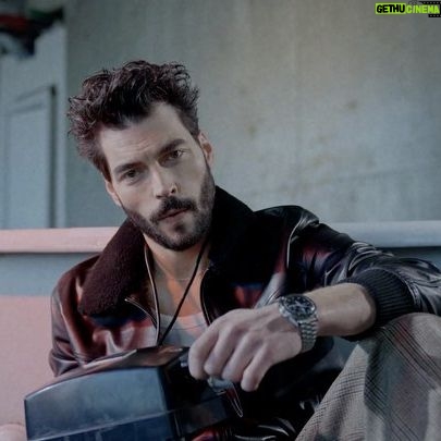 Akın Akınözü Instagram - Backstage in motion by @lofficielhommesturkiye @denizbirgi @aleventpala @emrekoc.c