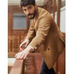 Akın Akınözü Instagram - Holala… @holausa —— Photo: Ozan Balta @ozanbalta / Enes Gümüş Styling: Yasemin Eke @porteristanbul / Merve Güreş Make-up: Burcu Taş @burkhu Hairstyling: Doğukan Punar @dogukanpunar BTS: Ahmed Nadhim @Ahmed_nadhim__ Manager: @gunfer Special Thanks to: Cağaloğlu Hamamı @cagalogluhamam Location: Lokanta 1741 @lokanta1741