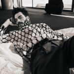 Akın Akınözü Instagram - 2 0 2 2 @lofficielhommesturkiye Genel Yayın Yönetmeni @baglankeskin Fotoğraf @erdi_dogan Moda editörü @yagmurkural_ Saç stylisti @akinunalofficiall Makyaj artisti @zeynepdombaycioglu