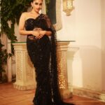 Akansha Ranjan Kapoor Instagram - mere, tumhare, sab ke liye, happy diwaliiiii 🖤🪔