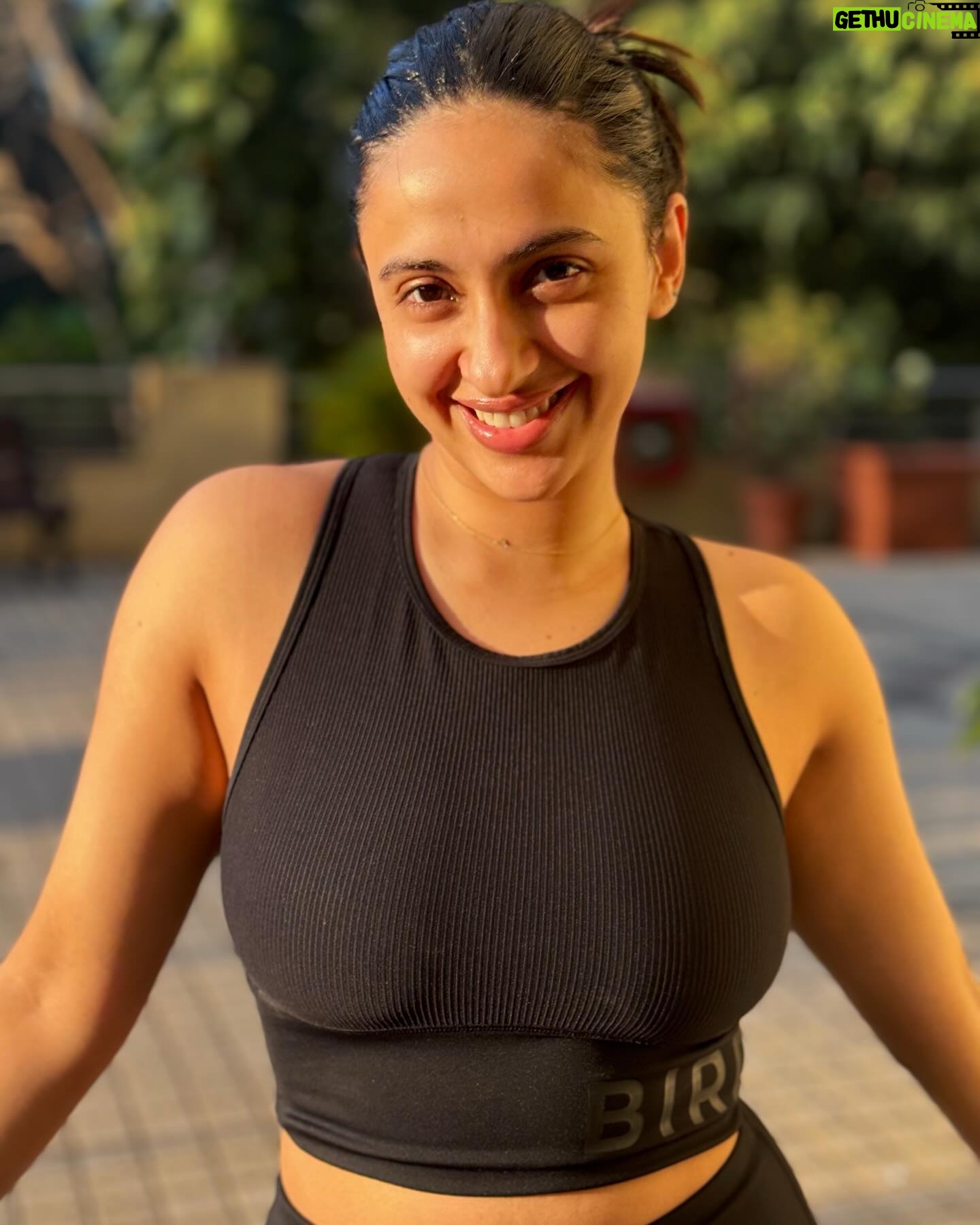 Akansha Ranjan Kapoor Instagram - cos life’s gooooood 🦭