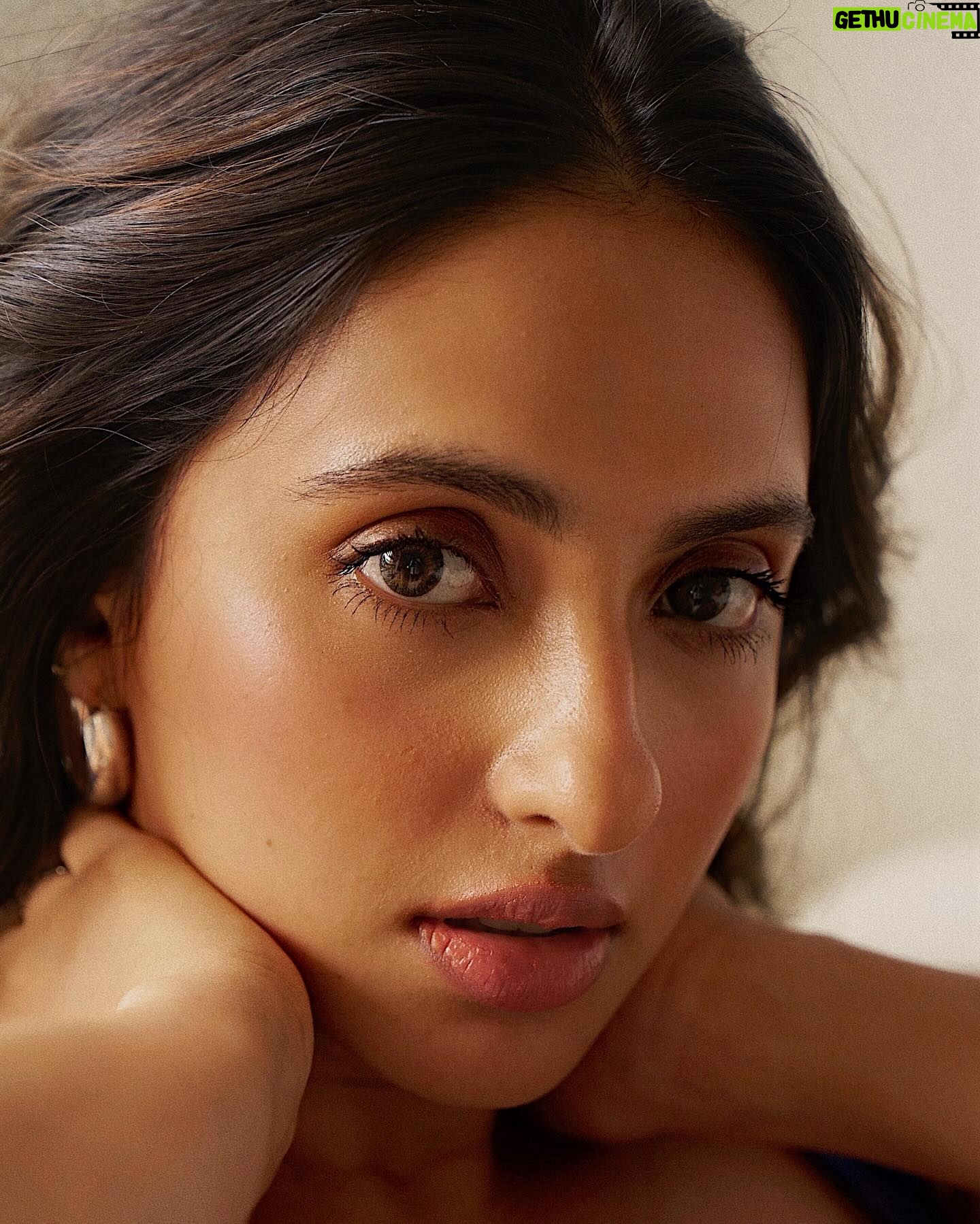 Akansha Ranjan Kapoor Instagram - made you l👀k