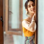 Akansha Ranjan Kapoor Instagram - 🦋 “charchit hone mein, aur yaadgar hone mein, zameen aasman ka farak hain… “🦋