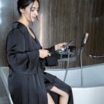 Akansha Ranjan Kapoor Instagram - If you’re someone who automatically turns to black when it comes down to looking your best, you’re just like us, and Akansha Ranjan Kapoor (@akansharanjankapoor). She’s a fan of black just like the rest of us and it’s not just restricted to her clothes and accessories. Akansha chooses black when it comes to oral health as well. Her pick? It’s the Dabur Herb’l Activated Charcoal Toothpaste, as it has active charcoal with 0% added harmful chemicals Why, you ask? Watch this space and find out.