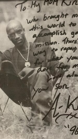 Akon Instagram - First autograph I ever signed to my first biggest fan. I love you MOM. Happy Mother’s Day!!!