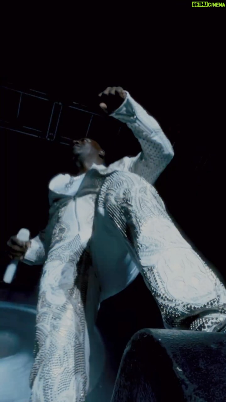 Akon - 3 Likes - Crazy night in #BirminghamUK ๐๐พ #superfantour #live #akon #konvictkulture