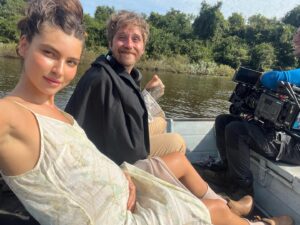 Alanis Guillen Instagram - Reverberando a alegria de ver Pantanal indicado ao @iemmys desse ano como melhor novela! Ver essa obra tão viva e transbordando é lindo demais! 
Cada momento desse, viver esse Pantanal, no quente e no frio, no molhado e no seco, com as aguas, com os bichos, se descobrindo bicho, o encontro com o outro, consigo, revirada, tudo que se criou, recriou, se descobriu e se abriu. Foi muito e ainda é.
Um viva a todos os parceiros que construíram essa historia e todos vocês que viveram ela com a gente!!!!
“E é!”, como diria Juma quando é atravessada por algo que ultrapassa a linguagem e fica.