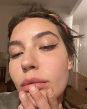 Alanis Guillen Instagram - É