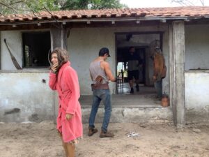 Alanis Guillen Instagram - Reverberando a alegria de ver Pantanal indicado ao @iemmys desse ano como melhor novela! Ver essa obra tão viva e transbordando é lindo demais! 
Cada momento desse, viver esse Pantanal, no quente e no frio, no molhado e no seco, com as aguas, com os bichos, se descobrindo bicho, o encontro com o outro, consigo, revirada, tudo que se criou, recriou, se descobriu e se abriu. Foi muito e ainda é.
Um viva a todos os parceiros que construíram essa historia e todos vocês que viveram ela com a gente!!!!
“E é!”, como diria Juma quando é atravessada por algo que ultrapassa a linguagem e fica.