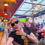 Alaska Instagram - Unos días en Benidorm siempre proceden, aunque soy incapaz de seguir el ritmo y la complicidad entre suegra y yerno ¡son agotadores! Momento favorito : bailar con @mariovaquerizooficial ‘A little respect’ de @erasureinfo en un pub inglés. Gracias @ramsix por la buena compañía. Gracias @hoteldonpancho por tratarnos siempre tan bien, es un placer, un equipo maravilloso. * Esta publicación NO tiene fines publicitarios ni es un intercambio comercial, pero quiero agradecer la amabilidad de las personas más allá de los servicios contratados.