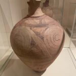 Alaska Instagram - Espirales en los primeros estadios de la cultura griega en el @national_museum_of_athens. Y en la última foto mis tatuajes de espirales celtas. Poderoso símbolo, siempre conmigo. 🌀🌀🏺🏺🏛️🏛️🌀🏛️🏛️🏺🏺🌀🌀