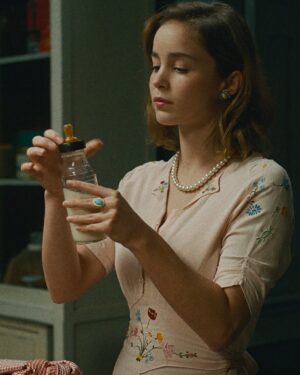 Alba Baptista Instagram - ‘A Semente do Mal’ estreia hoje em Portugal! 🥀🧬
‘Amelia’s Children’ premieres today in Portugal and in March all over North America!
Directed by our very own Gabriel Abrantes, who masterfully built a quality campy horror universe for all of us to enjoy. 🧸 
Also this cast is incredible and so was the crew. Obrigada Gabriel 🫂