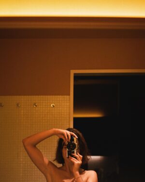 Alba Baptista Instagram - A visual diary of an uneventful self isolation. 🤹‍♀️