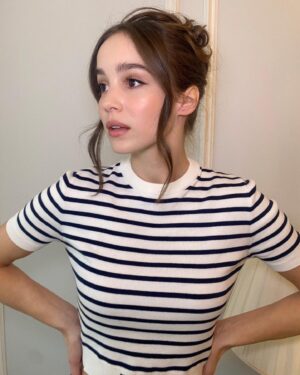 Alba Baptista Instagram - @miumiu Fall/Winter ‘23 show🌹

MUA: @misha212 
Hair: @jacobrozenberg 

Ps. My sister’s the greatest