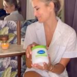 Alba Carrillo Instagram - ¿Quieres saber mi secreto para tener la piel estupenda en todas las condiciones? ¡@cetaphil.es es mi aliado al final del día!😉🤫. 🚨Al igual que yo, ¿tienes la piel sensible y no sabes cómo cuidarla? Te cuento cuáles son los 5 signos de la piel sensible y la mejor forma de tratarlos. #DescubreCetaphil #CetaphilCuidadoExperto #publi
