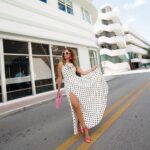 Alejandra Fosalba Instagram - Lunares Miamiescos ⚪️⚫️🩷