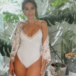 Alejandra Fosalba Instagram – ⭐️ Llevo un tiempo usando los productos de la línea de Lactourea de Lactovit y déjame decirte que si tienes la piel seca te va a cambiar la vida. No sólo hidratan, sino que también reparan mi piel gracias a su fórmula exclusiva con lacto y urea. Los uso todos los días para obtener mejores resultados. 🫧En la ducha el Gel de Ducha Lactourea y luego me hidrato con la leche corporal y para las zonas más ásperas el Mousse crema es soñado. Ah! …. También lo recomiendan los dermatólogos #PielReparadaPielJoven #Lactourea