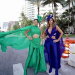 Alejandra Fosalba Instagram - NOCHE de GALA ✨ Con estos lookcitos nos fuimos a disfrutar de la gran Noche de Premiaciones en @miamiwebfest 🏆✨ y todo resultó demasiado hermoso ! Gracias por esta increíble experiencia ✨ Gracias @juormeno por estos maravilloso trajes y @catalinaramirez.cl por complementar nuestros looks con estos hermosos tocados 💙💚✨ 📷 @matias__cr ✨ #malenaysofialaserie 🎬 #miami