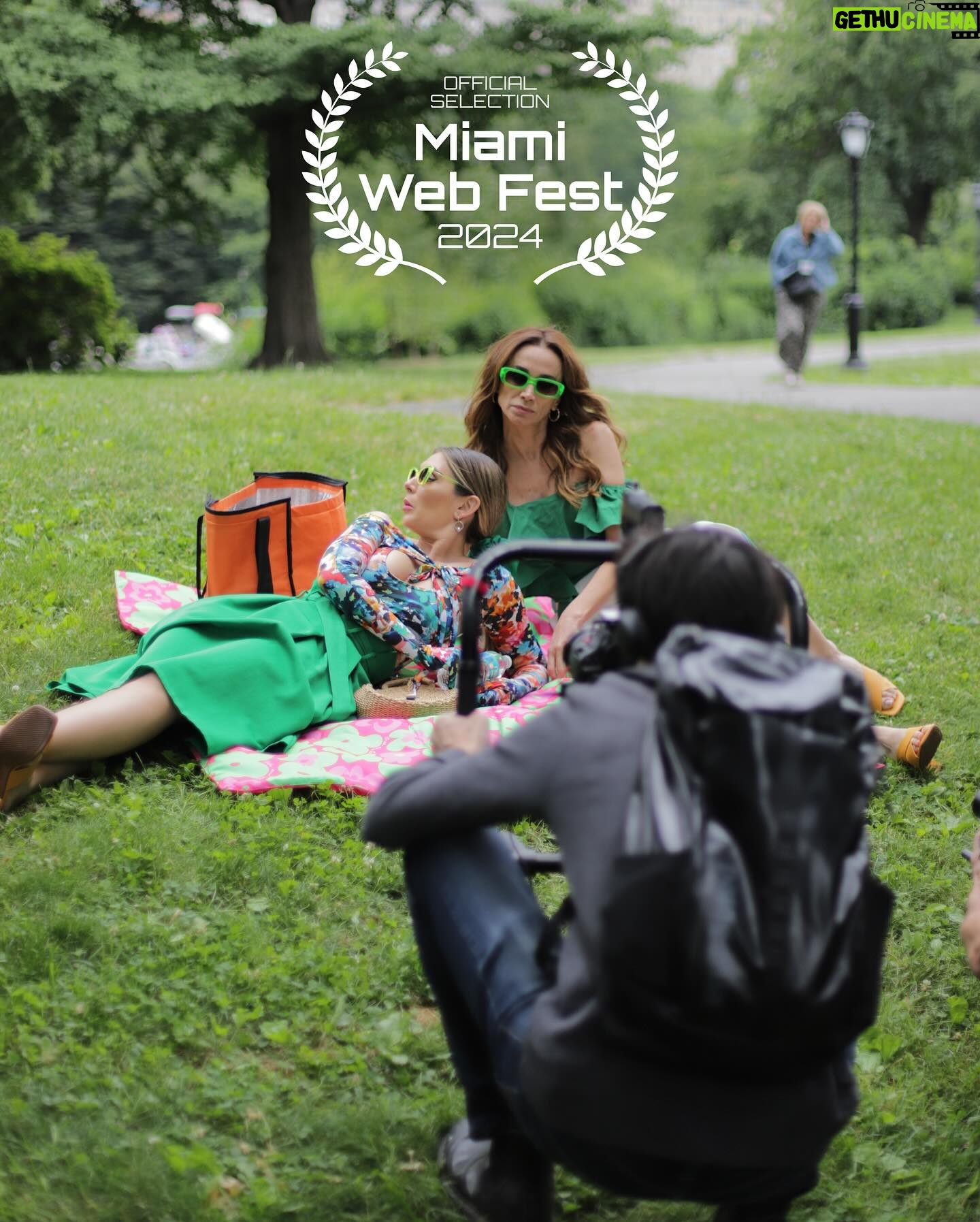 Alejandra Fosalba Instagram - Así de FELICES 🥹 💕🌈 • Gracias @miamiwebfest por nominarnos con #malenaysofialaserie 🎬❤️👯♀️ • Es tanto el trabajo que hay detrás, tantas las ganas 🥹 que esta nominación nos emociona y nos da fuerza para seguir creando y hacer realidad nuestros sueños ❤️ • #lossueñossehacenrealidad #behappy #newyork #laserie