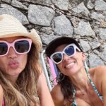 Alejandra Fosalba Instagram - Disfrutando 20 años de amistad, por aquí se sigue jugando #50s 👯‍♀️