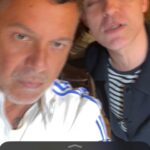 Alejandro Sanz Instagram – Todo queda en familia 

1. Say guauuu 🐶
2. 4   1 ❤️
3. Los verdaderos Peaky Blinders 😂😂
4. El buen vino. 
5. El sonido de la belleza.
6. Todas las chimeneas cuentan historias. 
7. El otro Peaky 🥷
8. De nombre: Fantástico 🐎
9. Llamadas entrantes e interesantes. 
10. Poncho y a dormir 💤