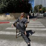 Aleksandra Saveleva Instagram – Китайцы говорят: «Скрученное дерево живет своей жизнью, в то время как правильное дерево идет на доски»

А о чем это для вас?

Костюм by @inna_murier