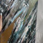 Aleksandra Saveleva Instagram - А вы? Проживаете или избегаете трудные чувства и эмоции? *кстати это мой первый опыт писать картину☺️