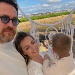 Aleksandra Saveleva Instagram - Наслаждаться его детством, позволять себе тоже побыть иногда ребёнком, быть защитой, опорой, поддержкой, помощью, плечом, показывать своим примером выдерживание трудностей, спрашивать о чувствах, любить… #деньзащитыдетей