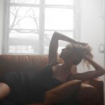 Aleksandra Saveleva Instagram - Настроение… 2 января☁️ ————— ☁️Mood.. January 2 Movie story by @anna__karz MuaH @muah_superbisheva Style @julietta__style
