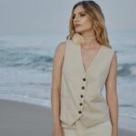 Aleksandra Saveleva Instagram – И без лишних фраз
Мы здесь и сейчас
Там где-то у моря
Нас будет двое…

Pic by @strotsevaphoto 
Muah @olyadavidenko_makeupartist 
Style @katrin.stepanov