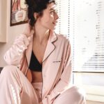 Alessandra Mastronardi Instagram - Un buongiorno, un bacio e un caffè. Just like that. . . . . @emporioarmani . #emporioarmani #adv