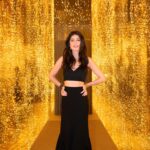 Alessandra Mastronardi Instagram - Grazie @capellipantene per avermi aperto le porte della “Golden era”✨ Parola d’ordine Rigenerati! #adv #PanteneBondRepair #HairGoals #PanteneRegenerationEvent