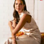 Alessandra de Rossi Instagram - Unlike Ella, the firecracker of a sous chef who has to step up in Chef Chico’s absence at the renowned restaurant Hain, Alessandra De Rossi says, “Hindi kasi ako competitive by nature. It’s either I win without trying, or, ‘Guys, kayo na ‘yon.’” But the way she relates to her Replacing Chef Chico character is deeper than that. “Hindi niya nakukuha ‘yong respect na automatically given to a guy. And ‘yong trust na, ‘O, if the guy is the head, wala tayong magiging problema. Pero ‘pag babae, naku, ang daming arte niyan.’ Emotional daw o hindi niya deserve ang spot because she’s a girl.” She observes, “‘Pag lalaki ‘yong nasa ibabaw, magaling siya, eh. ‘Pag babae, ah, may ginawa ‘yan.” Getting into the role, Alessandra went through culinary training. But a bigger culture shock for her? “Nasa left ko si Piolo, nasa right ko si Sam,” she says, “tapos ako ‘yong nasa gitna? Ang ganda ko, ha. Totoo ba na pag-aagawan nila ako in real life?” Laughing, she concludes: “Parang hindi!” Replacing Chef Chico streams on November 24, only on Netflix! 📷: @artunepo #ReplacingChefChico #AlessandraDeRossi #Netflix