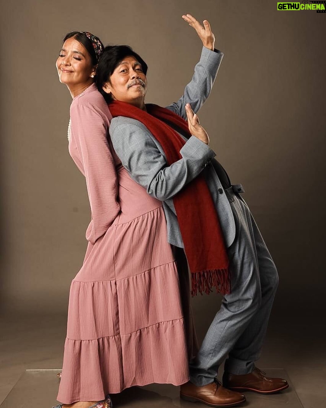 Alessandra de Rossi Instagram - Si Lola May at Lolo Ever. 🥰 #may4ever @net25tv this January 20, 7pm! Kita kits 😘