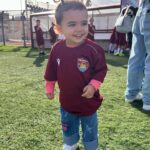 Alessia Macari Instagram - Al mio mondo, Polpetta non posso credere che tu abbia già due anni! A volte ti guardo e penso come abbiamo fatto a creare una bambina così perfetta! Sei il mio sogno diventato realtà . Sono così fortunata che tu mi abbia scelto come tua mamma🩷 Sei amata da così tanti! Riesci sempre ad affascinare tutti con il tuo carattere forte e divertente ma molto determinato e amichevole. Vedo così tanto di me stessa in te, il modo in cui canti e balli ma poi ti trasformi in un calciatore e mi confondi e spari gol come il tuo papà. Hai quella scintilla negli occhi. Sei il piccolo essere umano più gentile e dolce che conosca.. Ed io più che fortunata ad essere tua mamma 🩷 hai reso le nostre vite migliori! Tu sei la principessa della nostra casa e la regina del mio cuore. Continua ad essere cosi amore mio, non cambiare mai. Il mio cuore è così pieno e grato🩷 Buon compleanno Nevaeh, spero sia il miglior compleanno possibile🩷 Ti amerò sempre Mamma 2 #birthday #2 #firstborn #love
