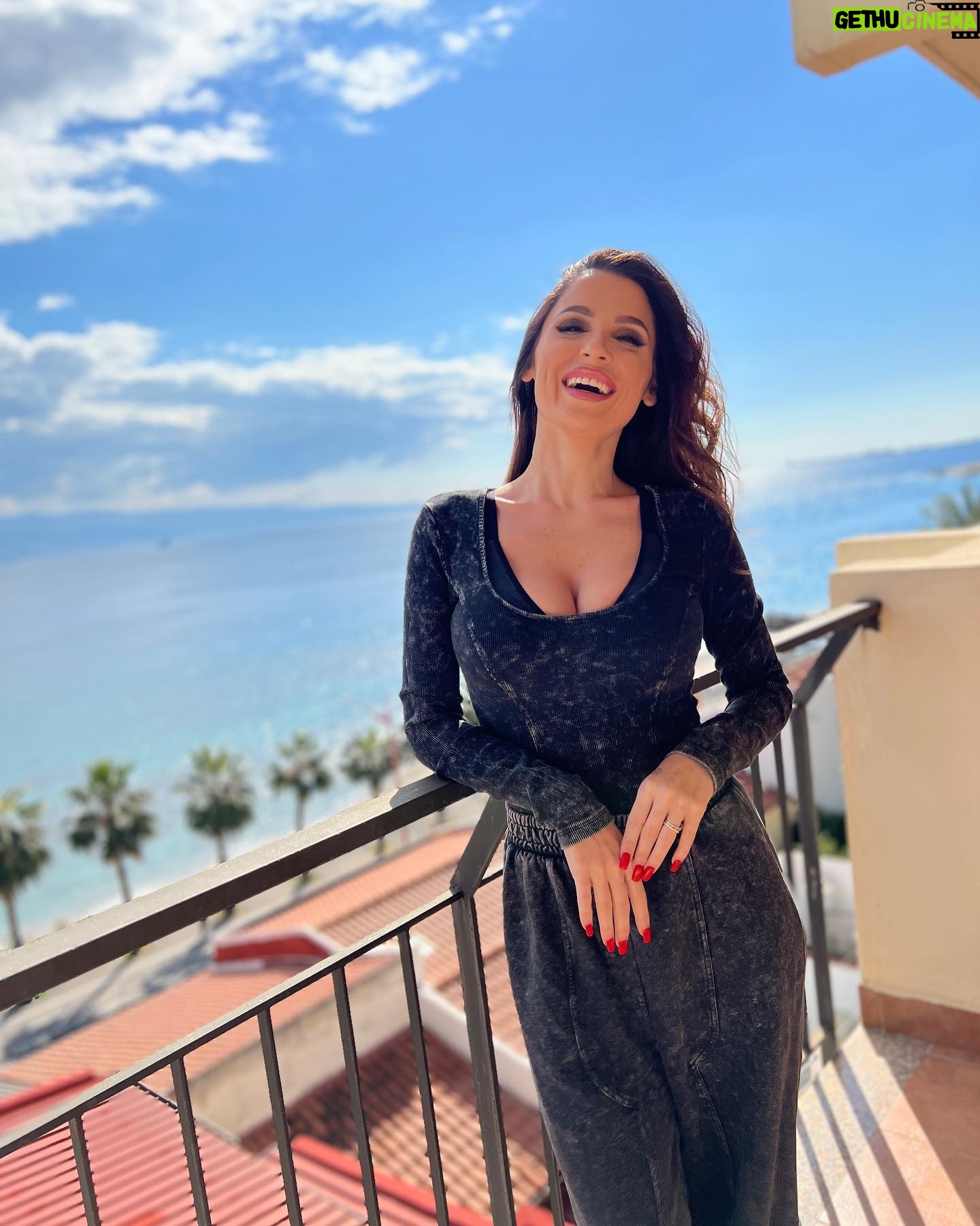 Alessia Macari Instagram - La bella Sicilia 💙🛥️🌊 #sicilia #ciociarainsicilia #cioci #mare