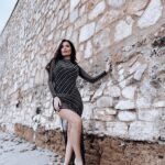 Alessia Macari Instagram – La vita è come il mare 🌊quando è mosso non smettere di nuotare 🖤 #cioci #mare #shooting #pics #ciociara