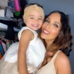 Alessia Macari Instagram - I miei occhi non vedranno mai una bellezza più grande della tua ❤️ il mio tutto 🌎 @nevaehkragl #mydaughter #girlmom #miafiglia