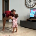 Alessia Macari Instagram – Tanti auguri amore mio❤️🎈 se potessi darti una cosa nella vita , ti darei la possibilità di vedere te stesso attraverso i miei occhi . Solo allora ti renderesti conto di quanto sei speciale per me❤️ Sei un un Papà meraviglioso alla nostra principessa 👑 we love you #ok69 #husband #birthday @ollikragl