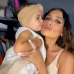 Alessia Macari Instagram - I miei occhi non vedranno mai una bellezza più grande della tua ❤️ il mio tutto 🌎 @nevaehkragl #mydaughter #girlmom #miafiglia