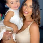 Alessia Macari Instagram – I miei occhi non vedranno mai una bellezza più grande della tua ❤️ il mio tutto 🌎 @nevaehkragl #mydaughter  #girlmom #miafiglia