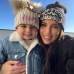 Alessia Macari Instagram - Al mio mondo, Polpetta non posso credere che tu abbia già due anni! A volte ti guardo e penso come abbiamo fatto a creare una bambina così perfetta! Sei il mio sogno diventato realtà . Sono così fortunata che tu mi abbia scelto come tua mamma🩷 Sei amata da così tanti! Riesci sempre ad affascinare tutti con il tuo carattere forte e divertente ma molto determinato e amichevole. Vedo così tanto di me stessa in te, il modo in cui canti e balli ma poi ti trasformi in un calciatore e mi confondi e spari gol come il tuo papà. Hai quella scintilla negli occhi. Sei il piccolo essere umano più gentile e dolce che conosca.. Ed io più che fortunata ad essere tua mamma 🩷 hai reso le nostre vite migliori! Tu sei la principessa della nostra casa e la regina del mio cuore. Continua ad essere cosi amore mio, non cambiare mai. Il mio cuore è così pieno e grato🩷 Buon compleanno Nevaeh, spero sia il miglior compleanno possibile🩷 Ti amerò sempre Mamma 2 #birthday #2 #firstborn #love