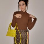 Alessia Tresoldi Instagram – I think I like yellow & brown now 💛🤎
OOTD #jacquemus #fendi #yellow #brown #ootd #paris #loveparis #Italy #tresoldi #Bergamo #fendiskirt #jacquemusbag #LeChiquito #jacquemusLeChiquito