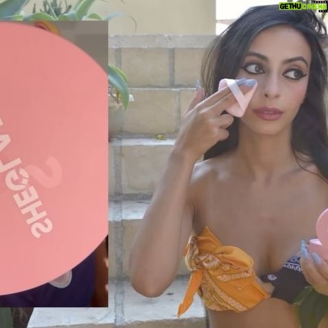Alessia Tresoldi Instagram - L’estate sta per finire ma la finirò abbronzata e con la cipria giusta ☀️😎 @sheglam_official #SHEGLAM #Instareadyglam #waterproof Summer will end soon but I will end it with a glowing tan and a perfect powder Insta-Ready Duo-Bubblegum Face & Under Eye Setting Powder search ID 19671194 Piumino cipria search ID 19812438 you can search ‘Insta Ready’, ‘InstaReady’ or 'SHEGLAM Insta Ready'on the SHEGLAM website search 'SHEGLAM' on the website to purchase the products /Adv/ #powder #powderduo #cipria #cipriainpolvere #makeup #Noto #sicilia #Sicily #tresoldi