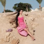 Alessia Tresoldi Instagram – These Egypt days 🐫🦎 ❤️
Gli outfit che mi hanno accompagnata in questo viaggio sono di @sinsay 
Code: 847ITPSIN —> 10%off on all 
(available for 7 days with no limits on minimum spend) @sinsay_it _supplied_
#Egypt #Farsha #farshacafe #SharmElSheik #asia #Charmillion #charmillionclubresort #resort #desert #deserto #motorata #camels #cammelli #snorkeling #pink #barbie #feet #barbiefeet #tresoldi